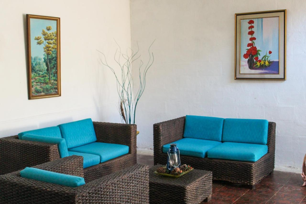 Hotel Y Cafe Ixmati Suchitoto Buitenkant foto